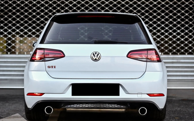 Volkswagen Golf cena 79900 przebieg: 70000, rok produkcji 2019 z Suchedniów małe 67
